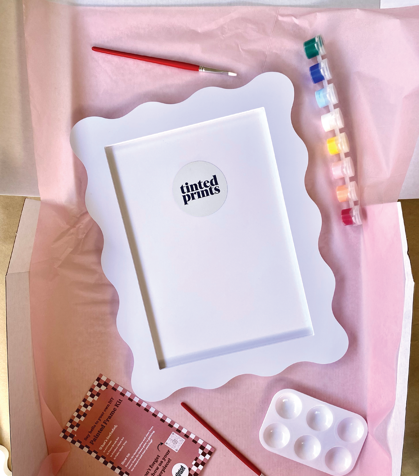 DIY Kit Painted Wavy Frame