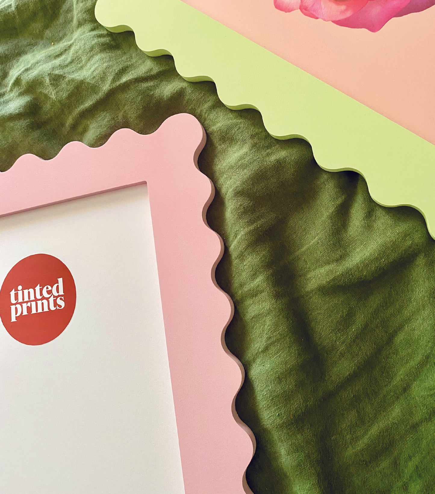 A4 Baby Pink Squiggle Frame