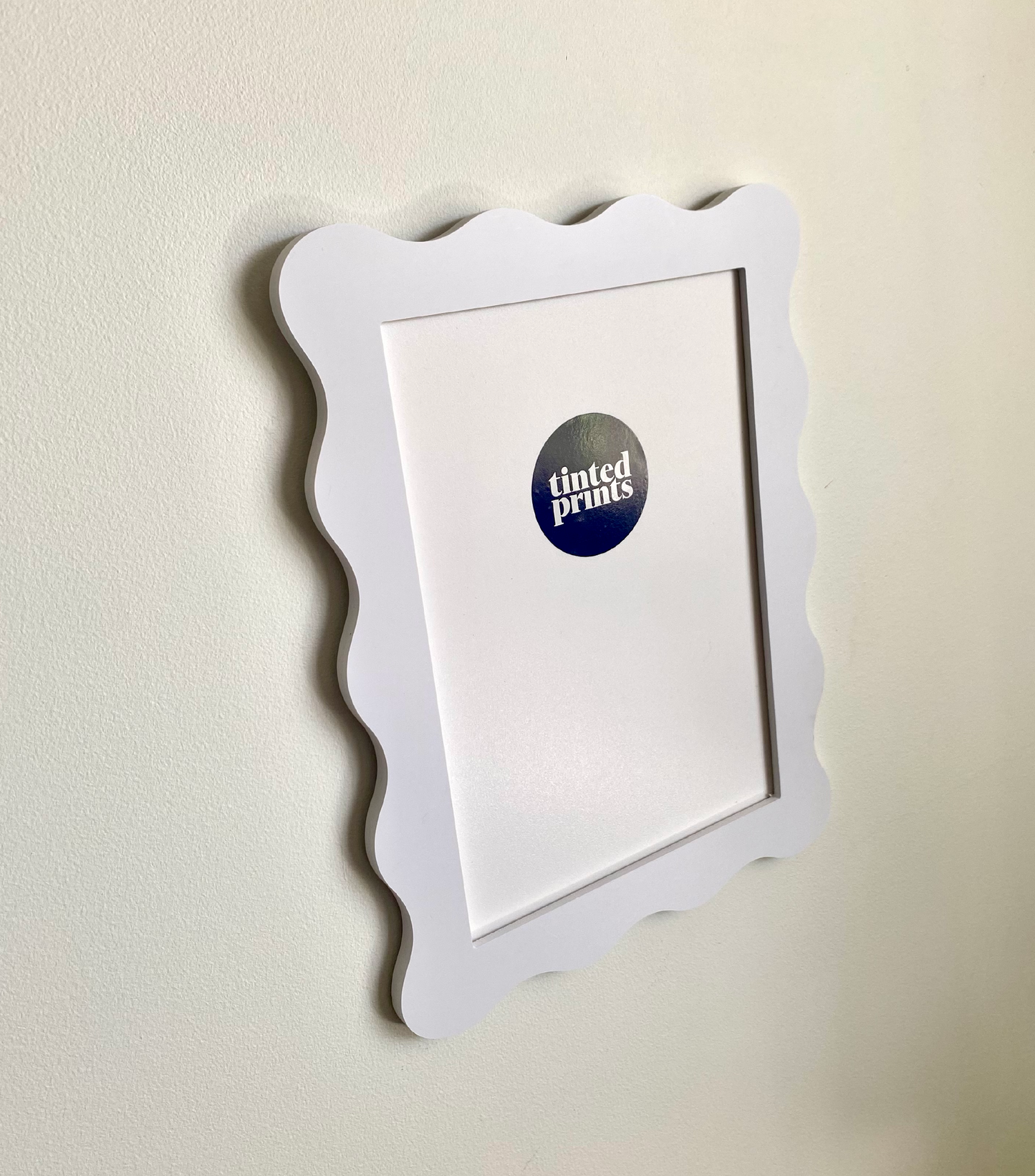 A4 White Wavy Frame